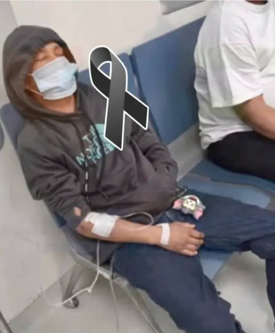 Joven pierde la vid@ esperando atención… Ver más